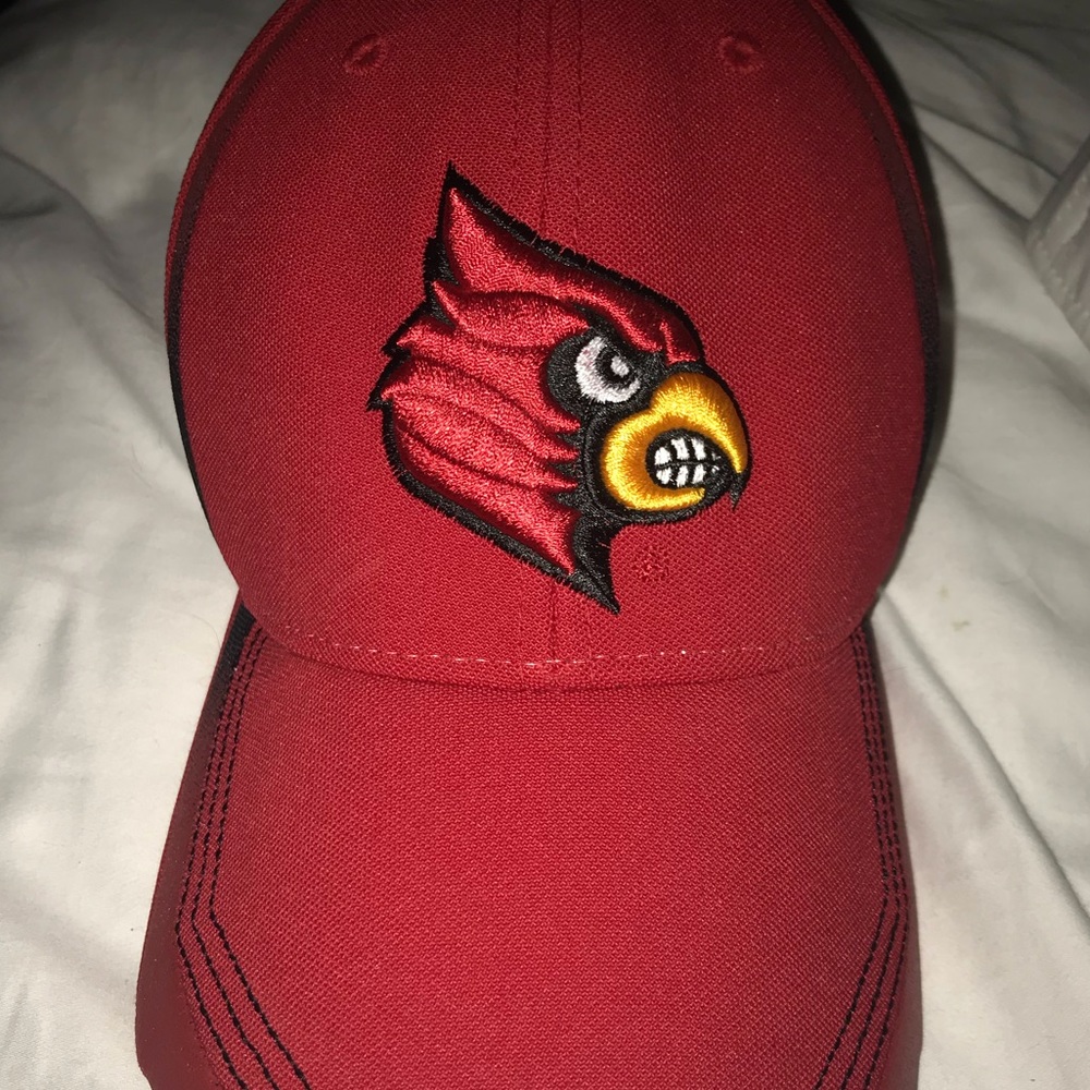 LOUISVILLE HAT   (price negotiable)